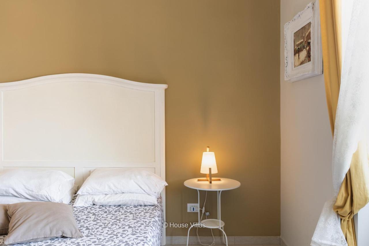 Il 49 Rooms Noto Eksteriør bilde