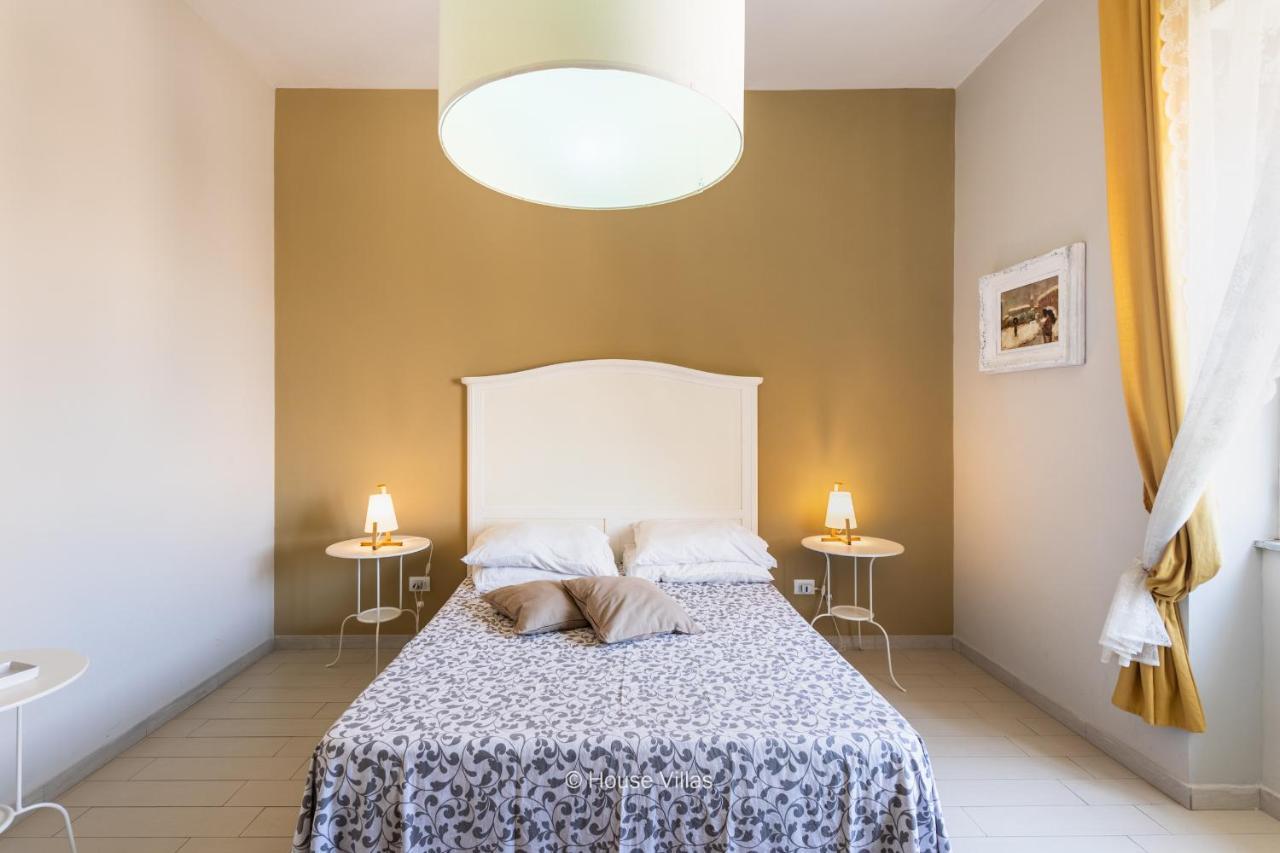Il 49 Rooms Noto Eksteriør bilde