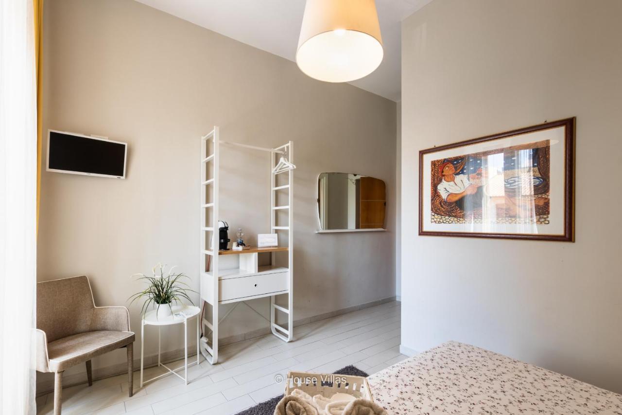 Il 49 Rooms Noto Eksteriør bilde